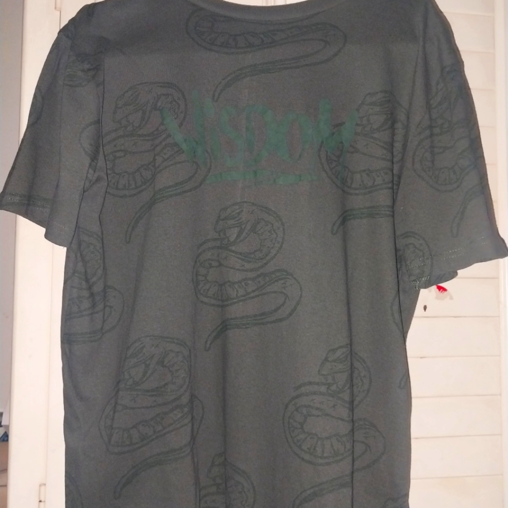 WXYZ Green Graphic T-Shirt with Snake Design Medium